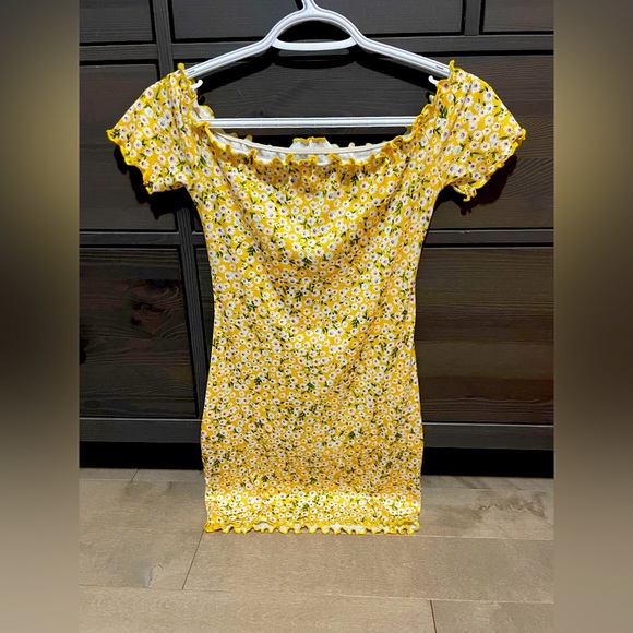 Yellow shein dress. - Picture 2 of 2